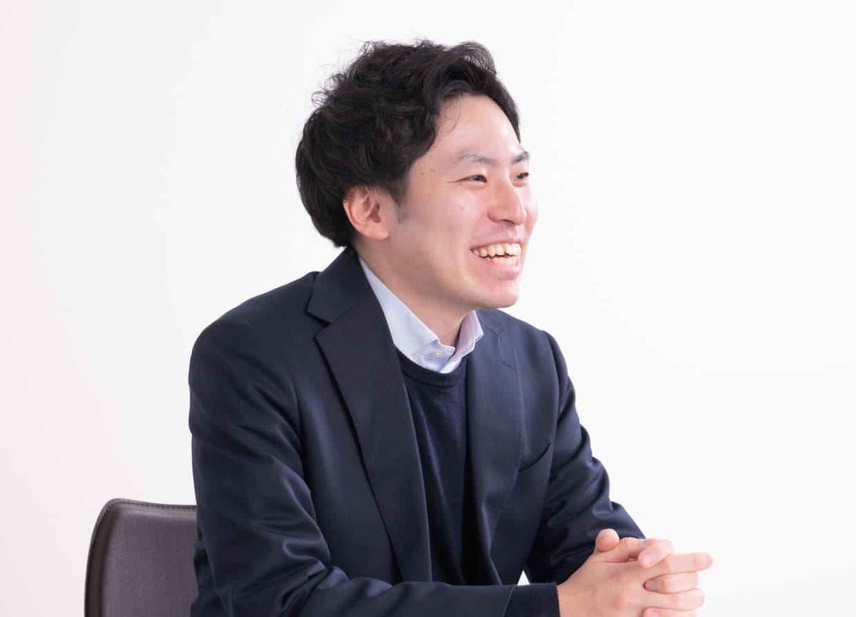 Y.Y 営業/2024年入社